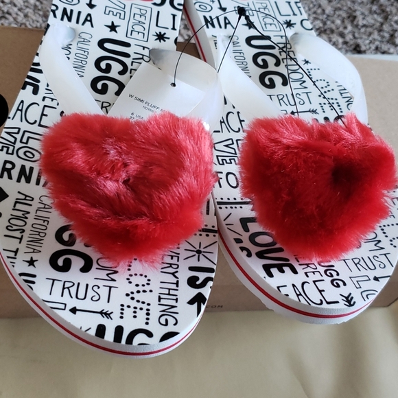 Women Simi Fluff Flipflop Heart Shape Pompom - Picture 4 of 7